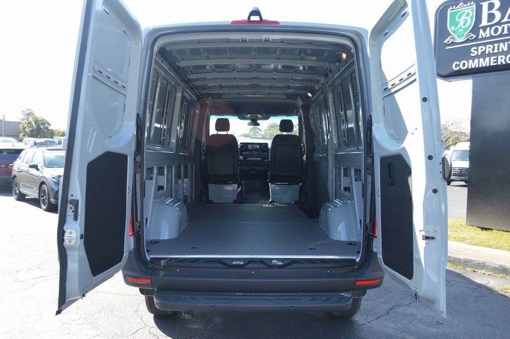 New 2026 Silver+Gray Mercedes-Benz Cargo 144 WB image 74