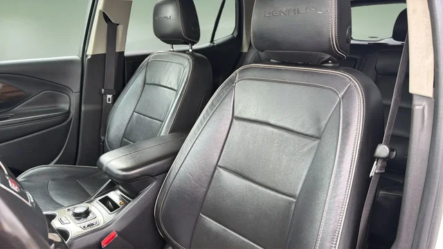 Used 2020 Summit White GMC Denali image 21