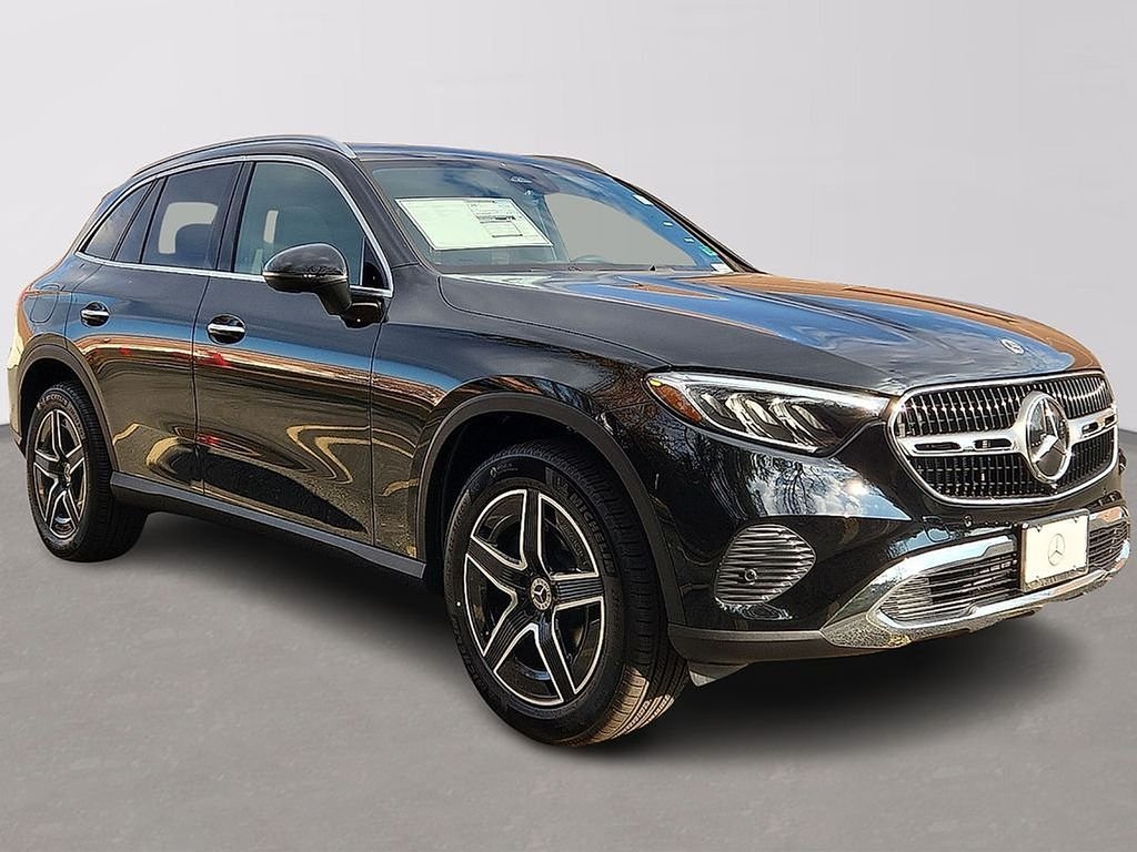 Used 2026 Black Mercedes-Benz GLC 300 image 2