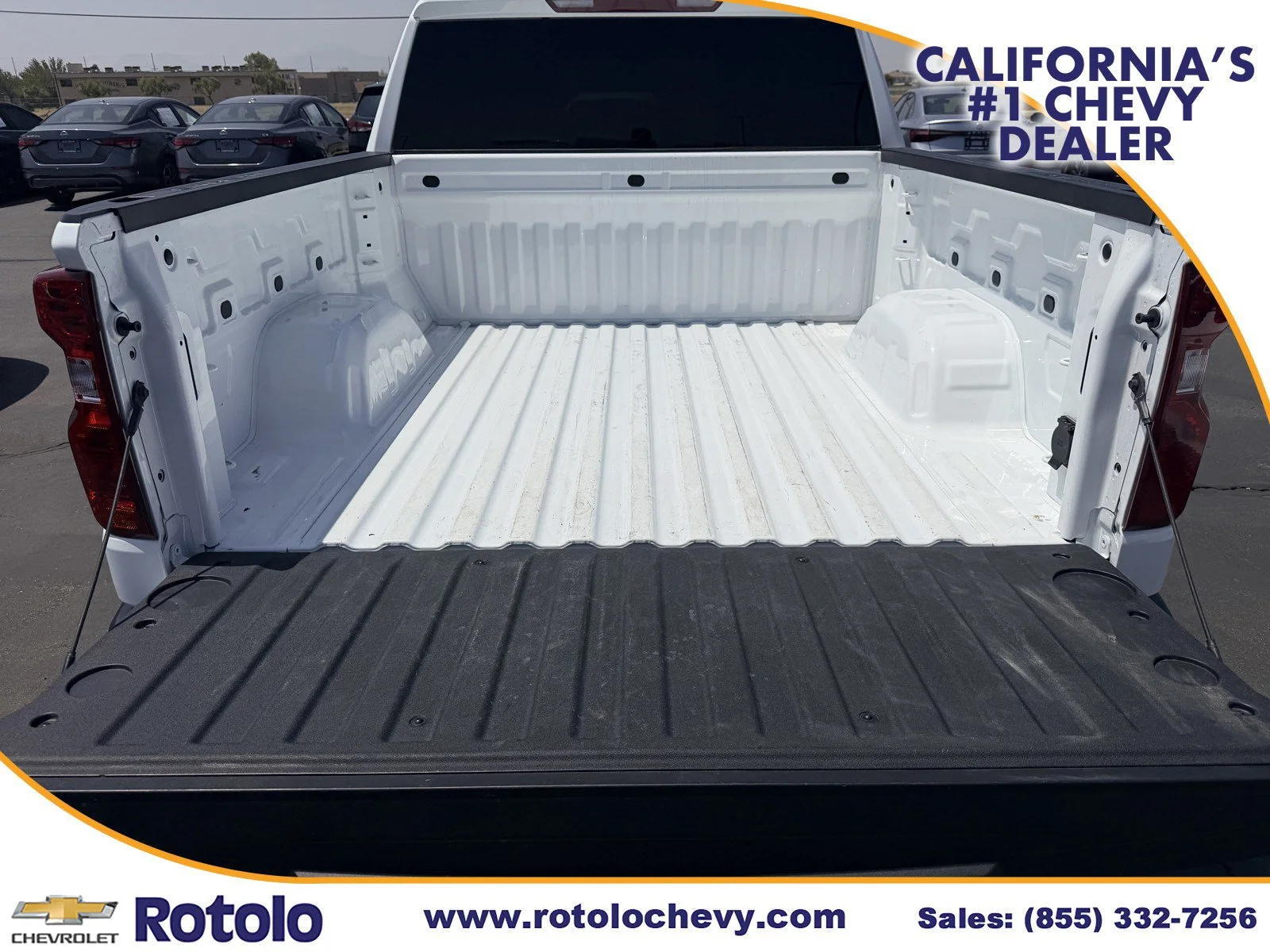 Used 2025 Summit White Chevrolet LT image 12