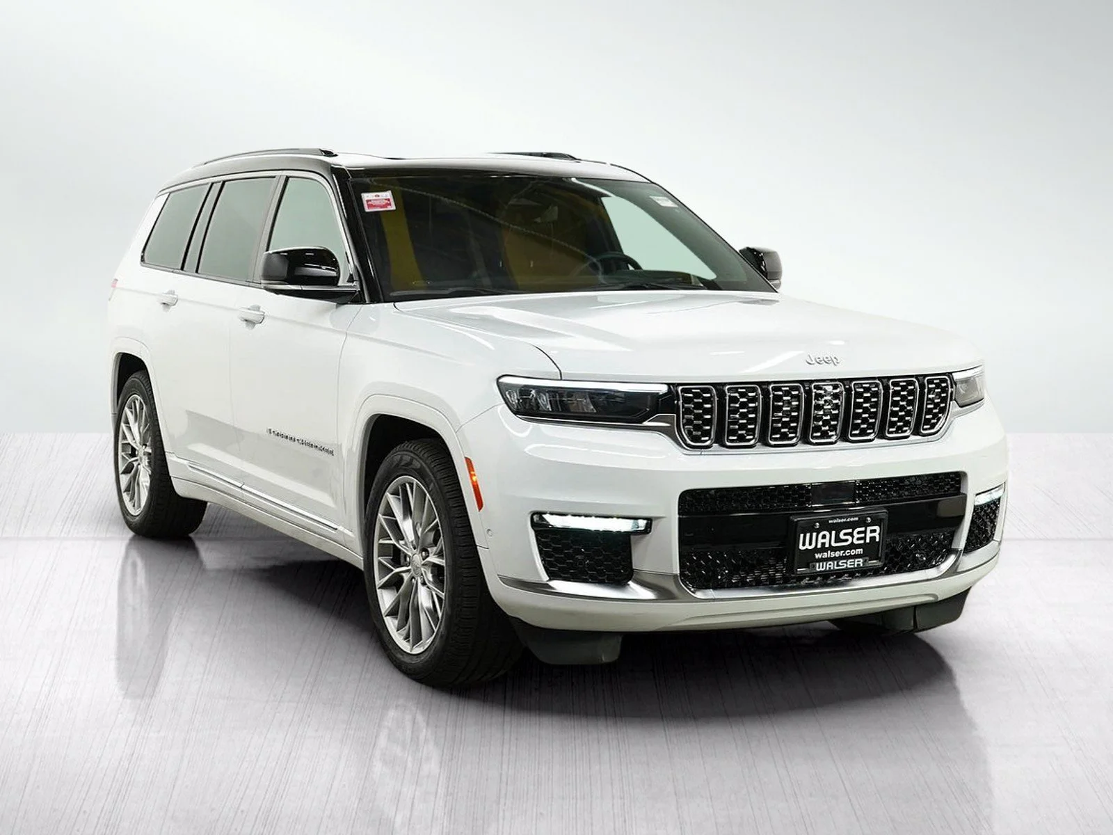 Used 2024 Bright White Clearcoat Jeep Summit image 7