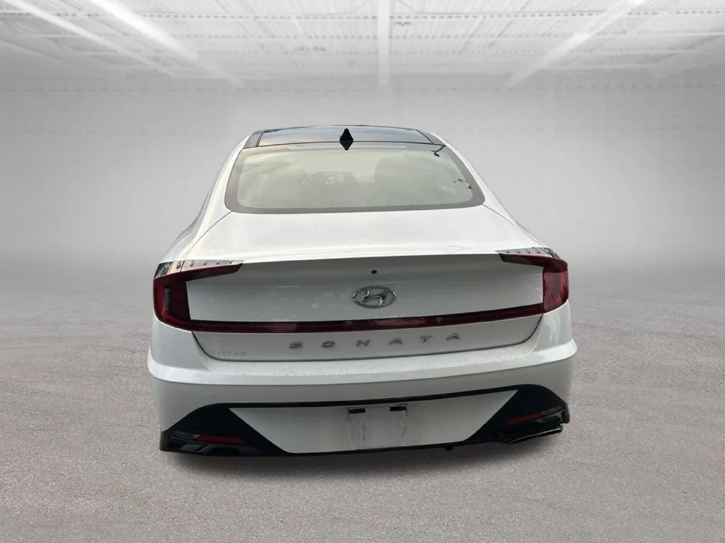 Used 2021 Gray Hyundai SEL image 4
