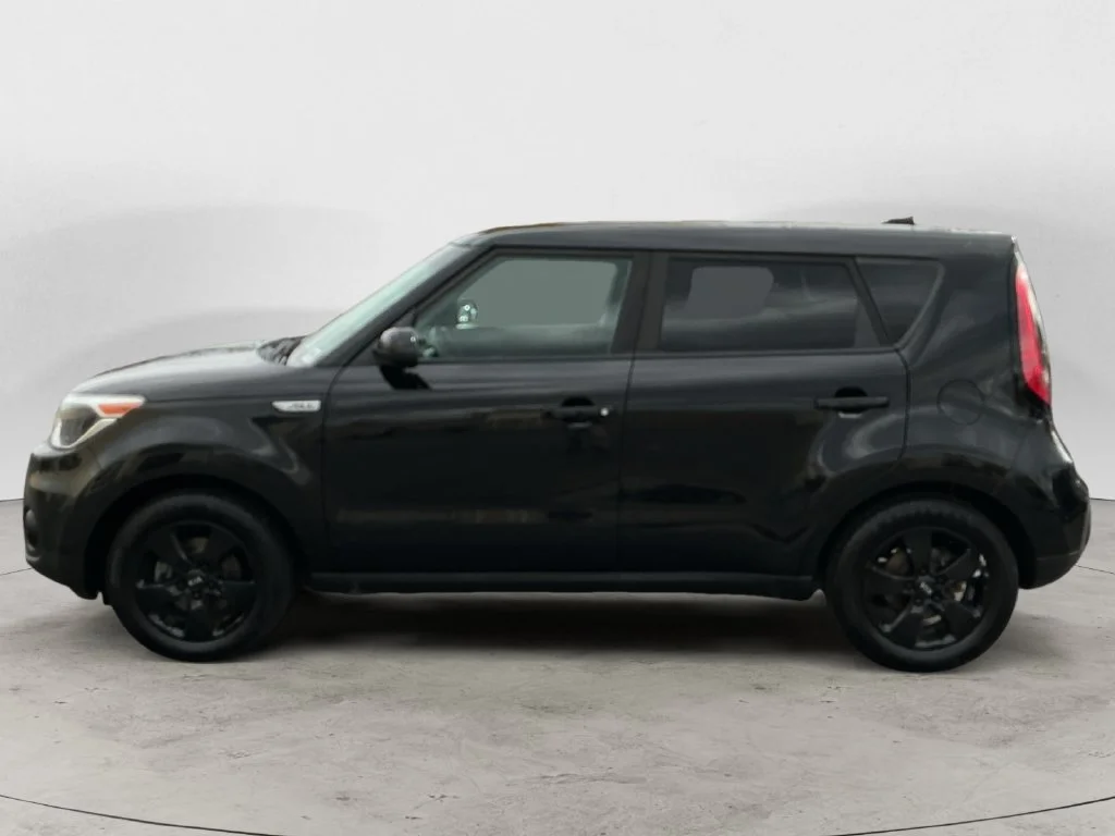 Used 2019 Black Kia Base image 8