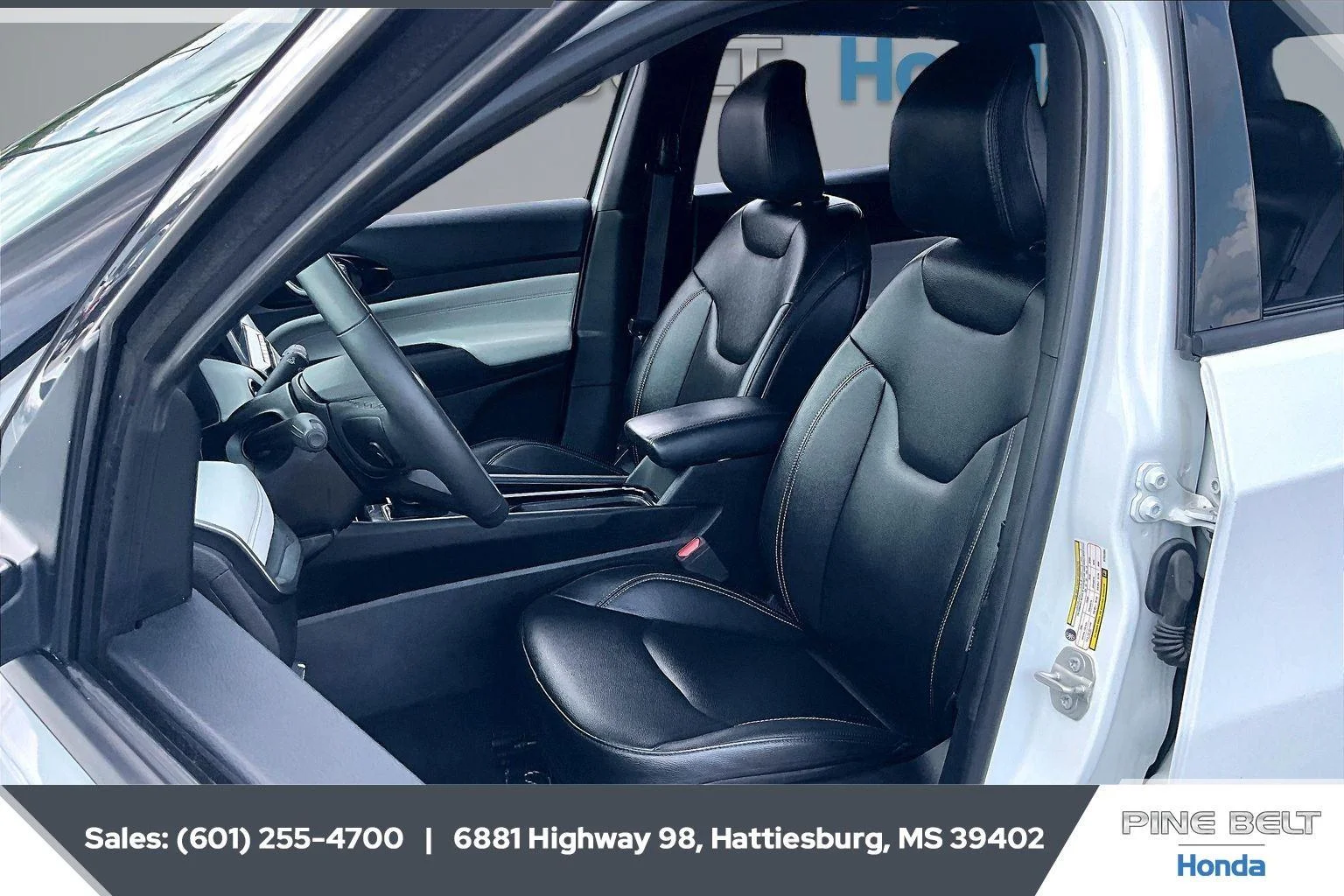 Used 2025 Bright White Clearcoat Jeep Limited image 18