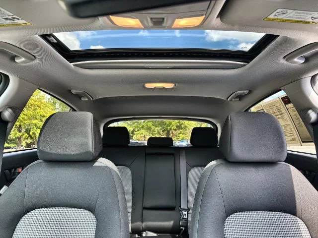 Used 2020 Silver Hyundai SEL Plus image 21