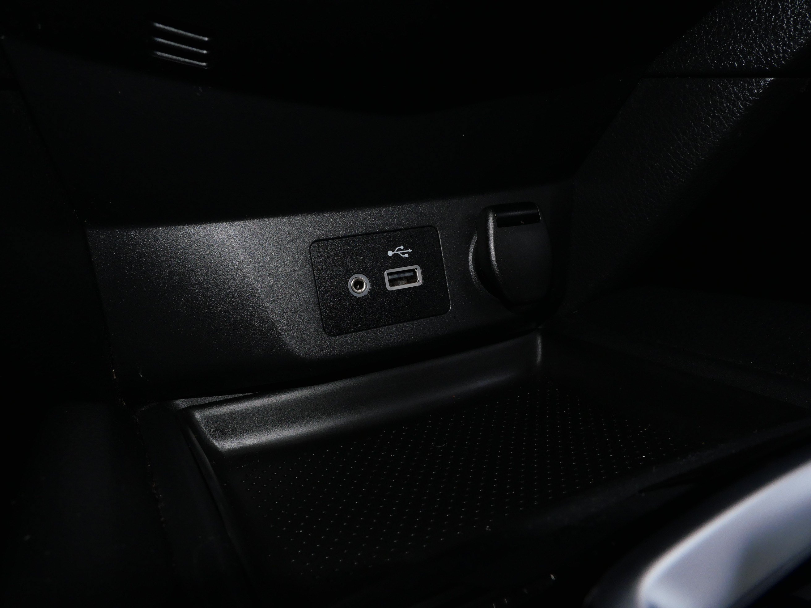 Used 2018 Gun Metallic Nissan SV image 28
