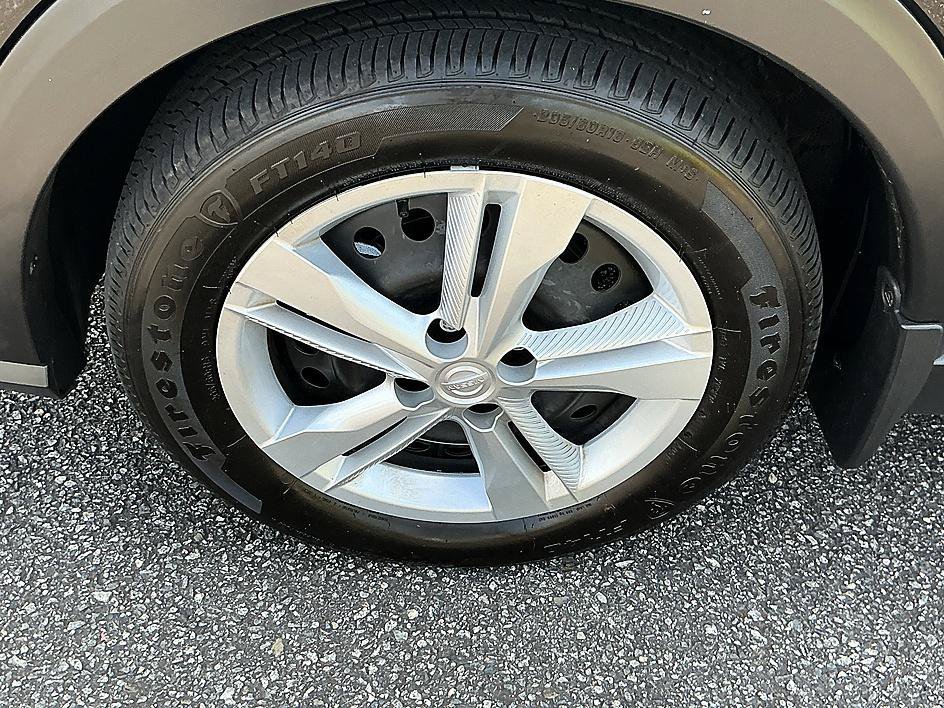 Certified Used 2025 Super Black Nissan S image 7