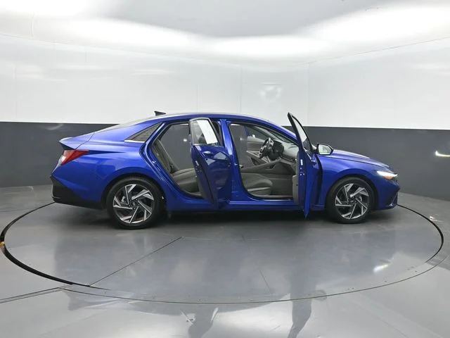 Used 2024 Blue Hyundai SEL image 33