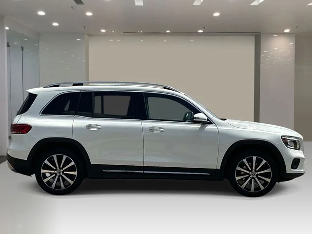 Used 2022 White Mercedes-Benz GLB 250 image 5