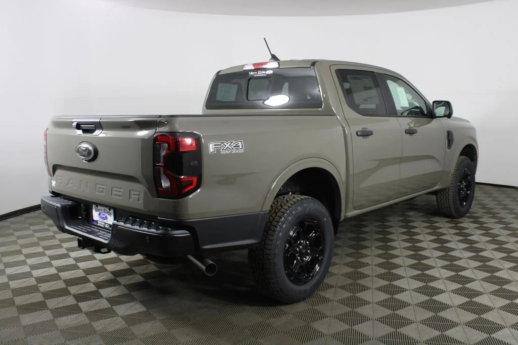 New 2026 Marsh Gray Ford XLT image 5
