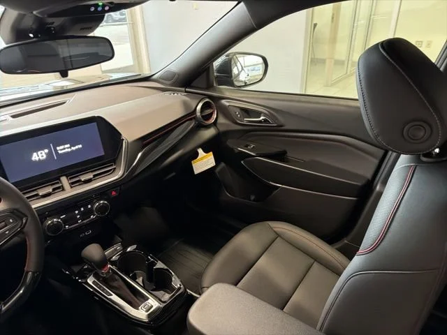 New 2026 Mosaic Black Metallic Chevrolet 2RS image 18