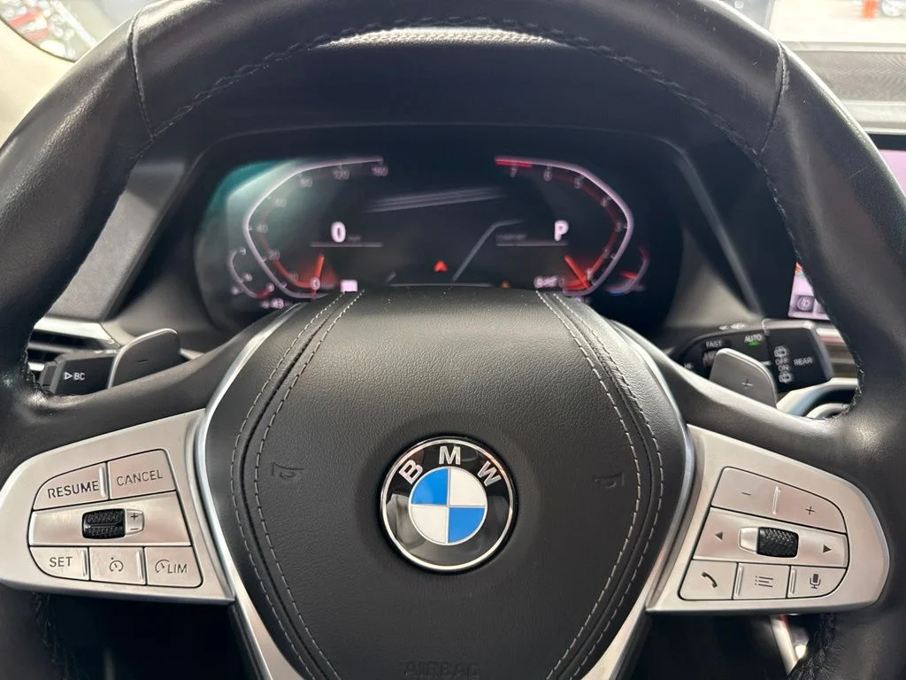 Used 2020 Gray BMW xDrive40i image 23