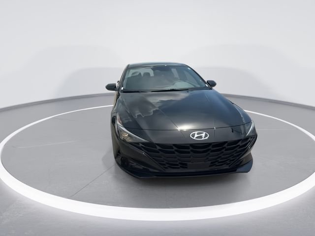 Used 2023 Black Hyundai SEL image 3