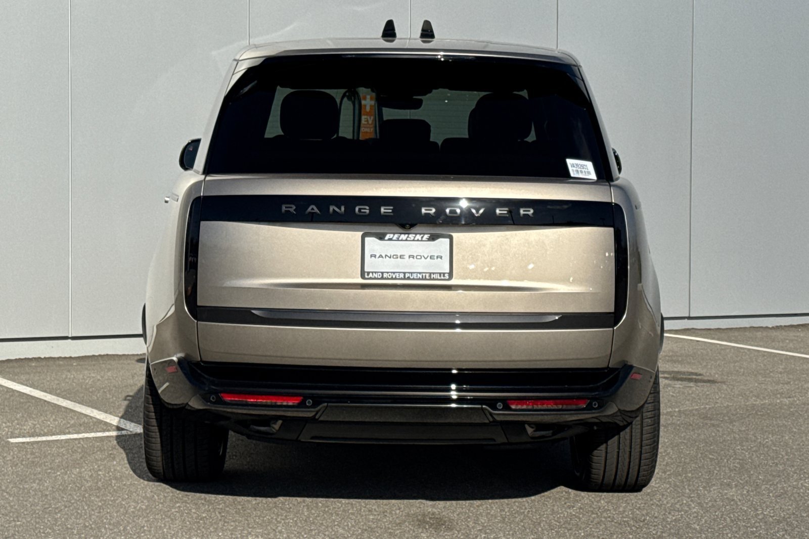 New 2027 Batumi Gold LAND ROVER SE image 4