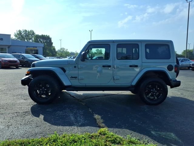 Used 2023 Gray Jeep Altitude image 4