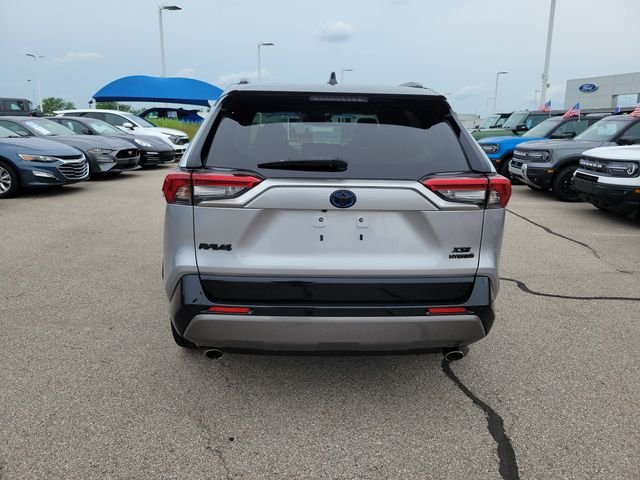 Certified Used 2019 Silver Sky Metallic Toyota XSE image 4