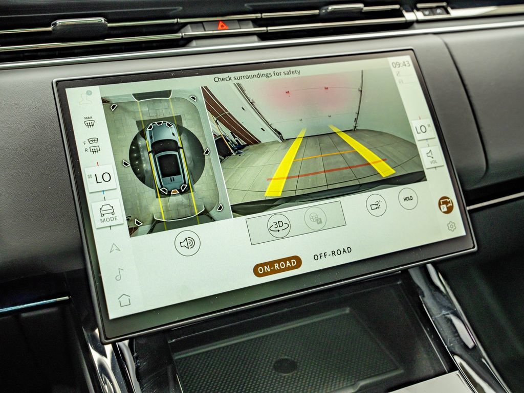 New 2026 Carpathian Grey Land Rover Dynamic SE image 26