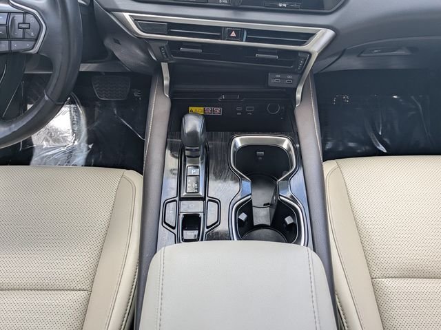 Used 2024 White Lexus 350 image 17