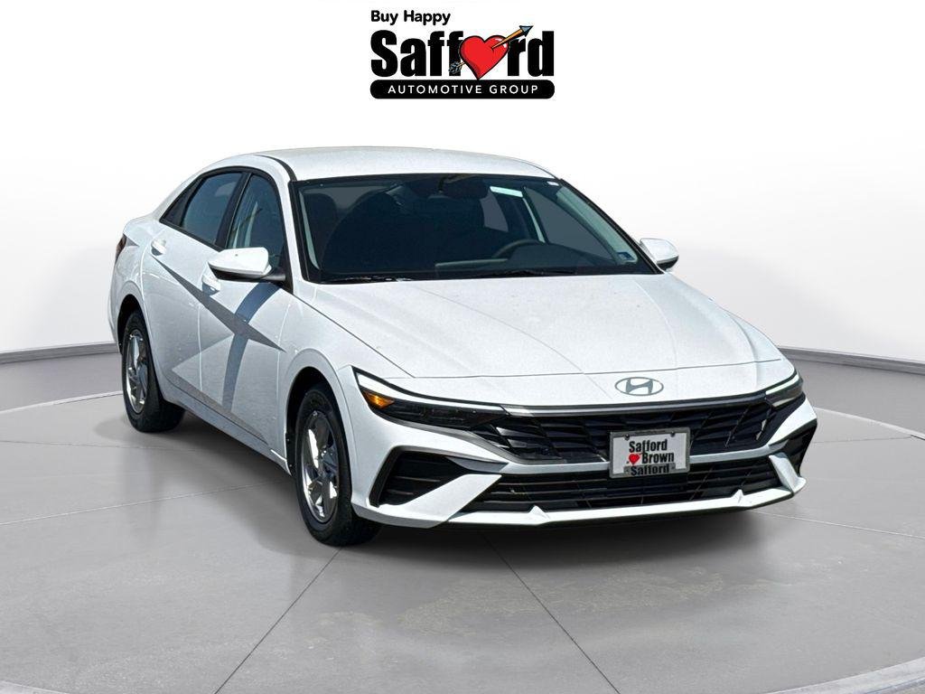 New 2026 White Hyundai SE image 8