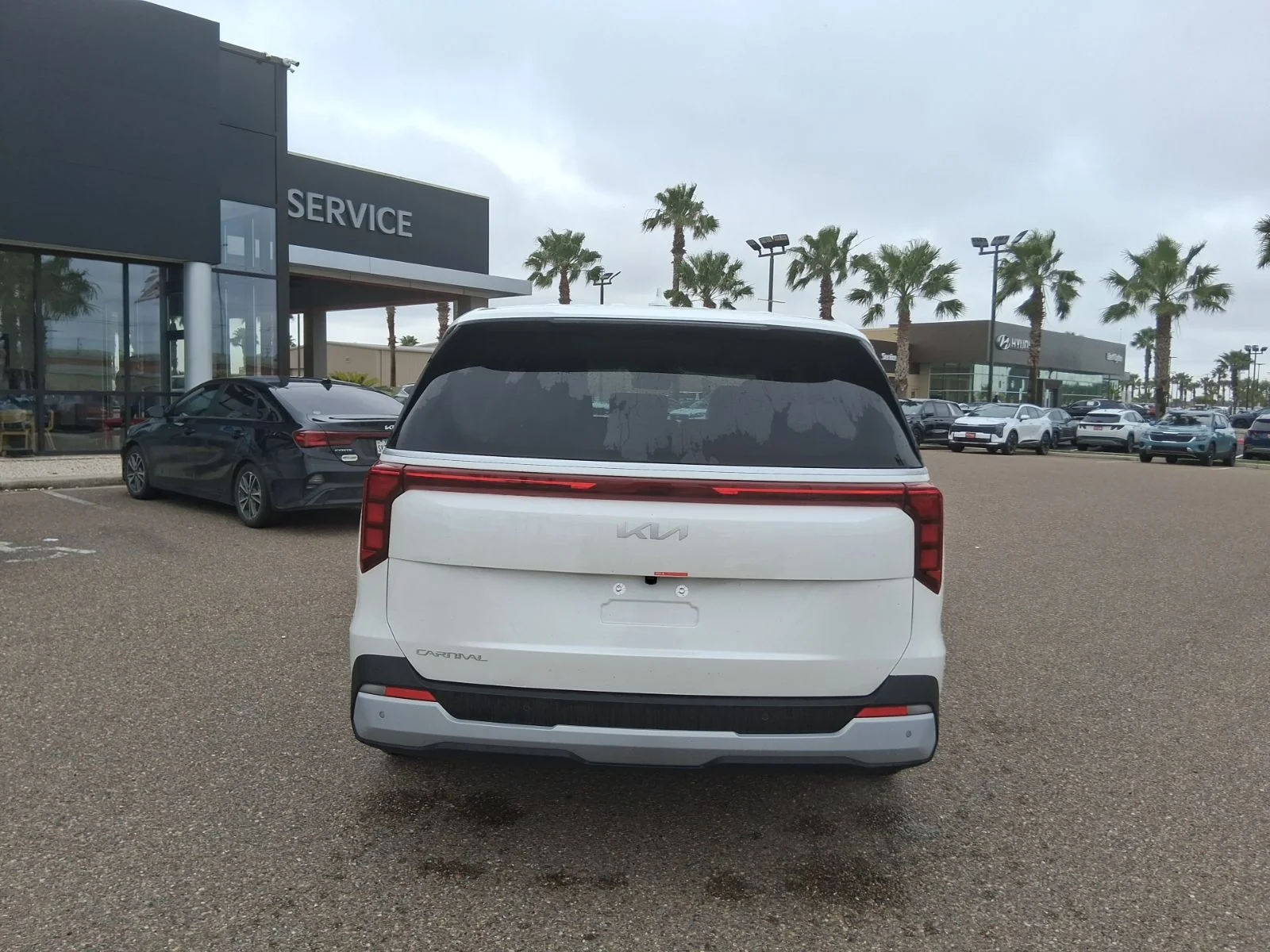 New 2026 White Kia LXS image 5