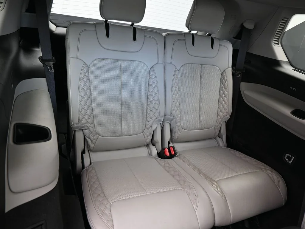 Used 2023 Velvet Red Pearlcoat Jeep Summit image 49