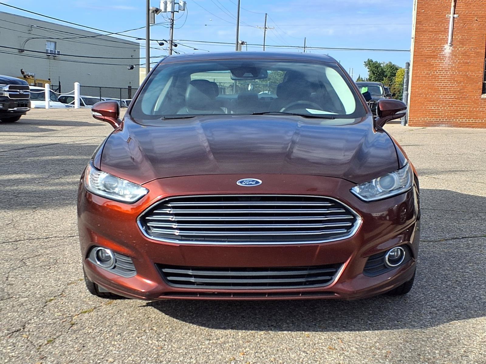 Used 2015 Bronze Fire Metallic Tinted Clearcoat Ford SE image 26