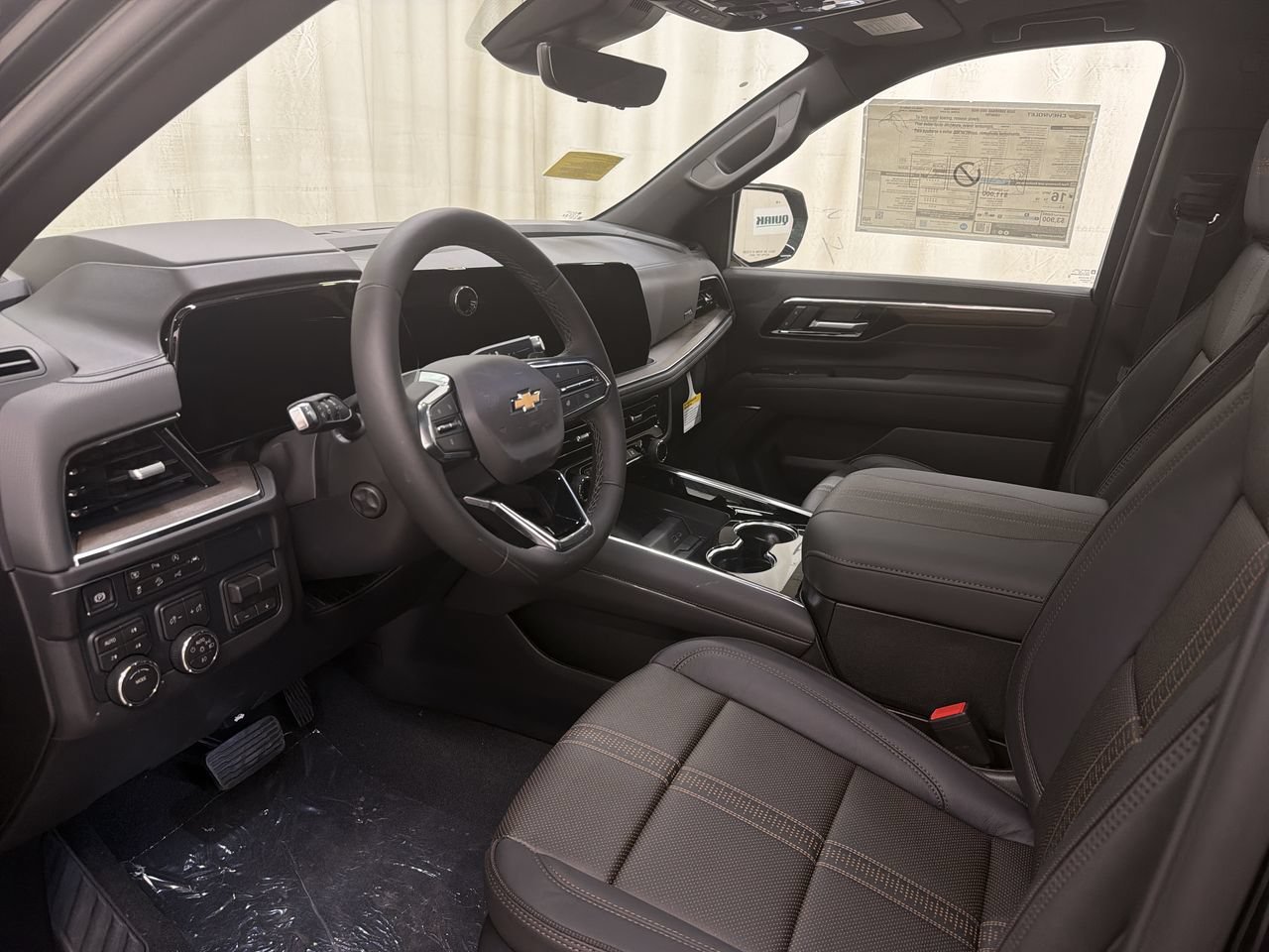 2026 Chevrolet Suburban High Country - Photo 14