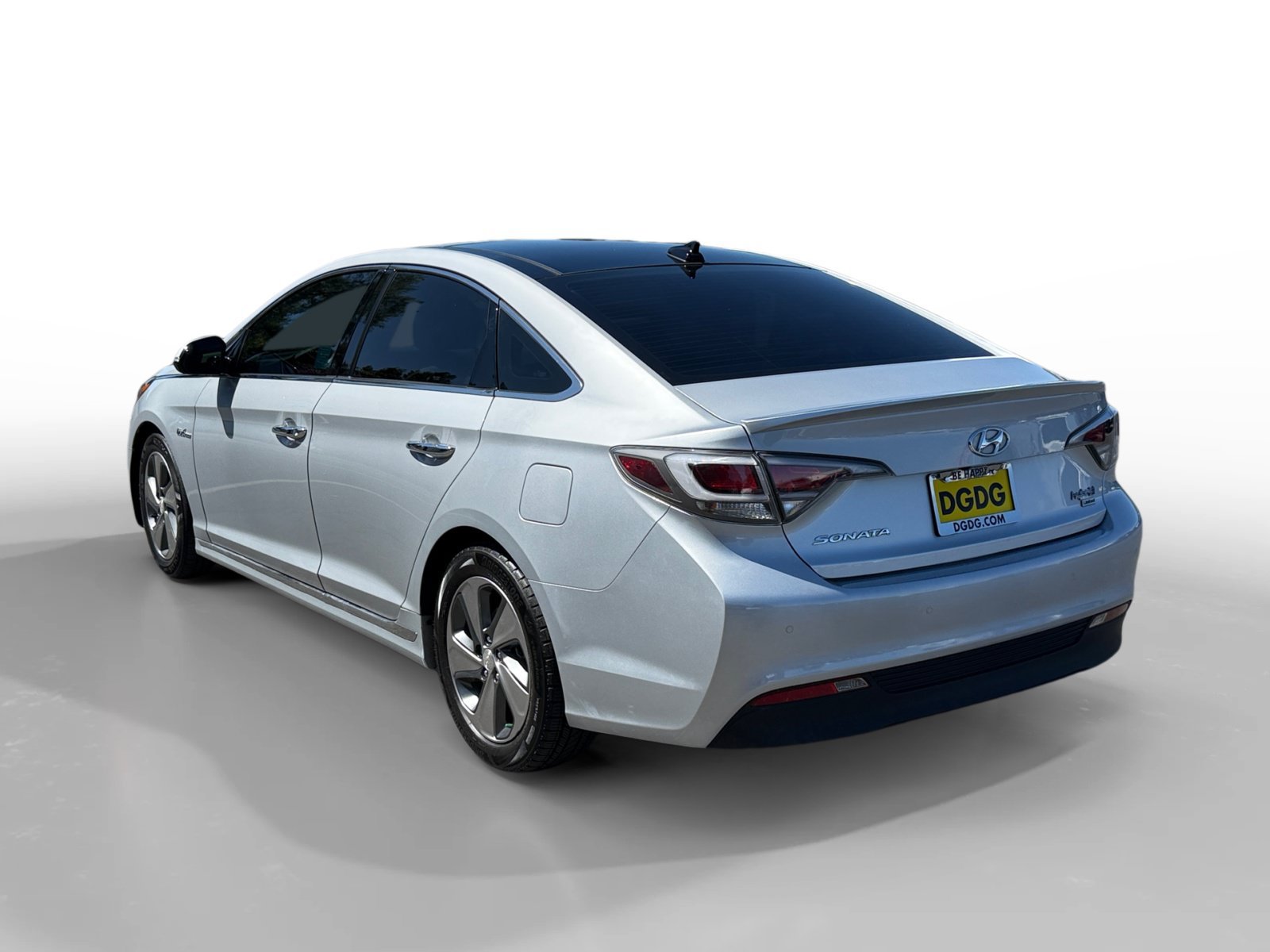 Used 2017 Silver Hyundai Limited image 3