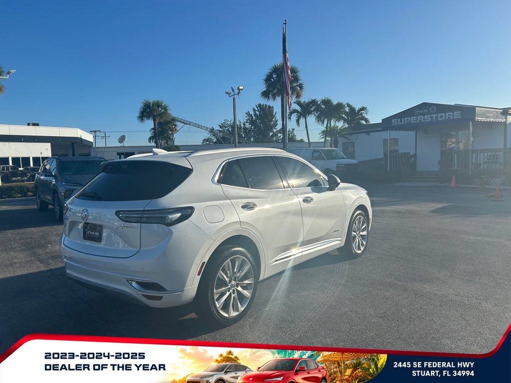 Used 2023 WHITE FROST TRICOAT Buick Avenir image 5