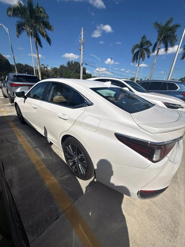 Certified Used 2025 EMINENT WHITE PEARL Lexus 300h image 7