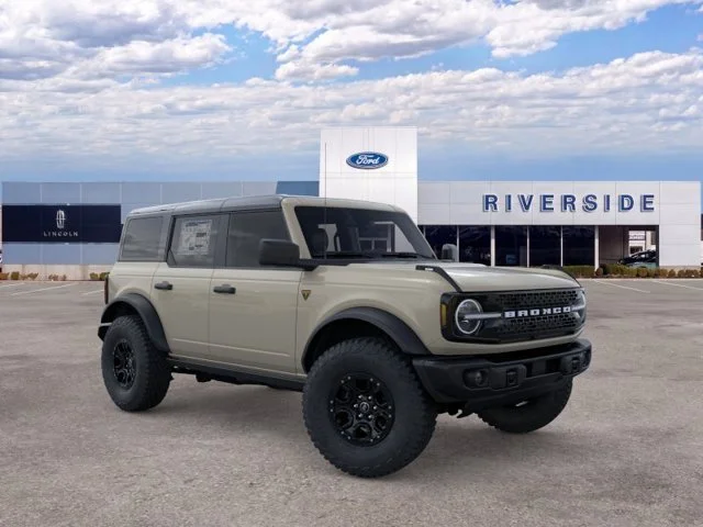New 2026 Desert Sand Ford Badlands® image 7