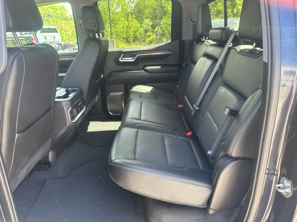 Used 2024 Silver GMC Denali image 13
