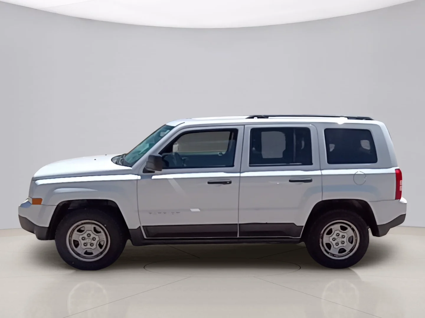 Used 2016 White Jeep SPORT SUV image 2