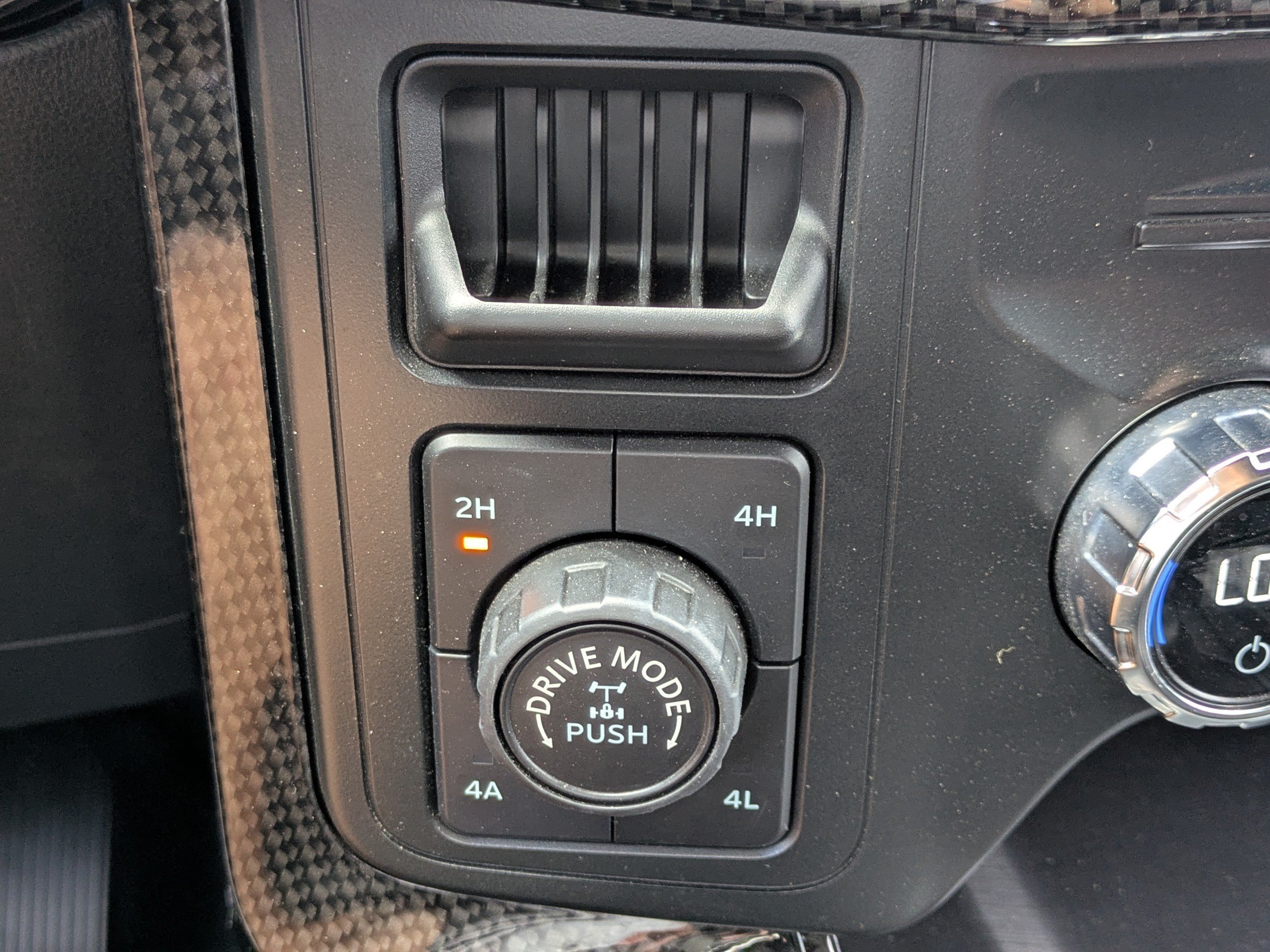 Used 2021  Ford LARIAT image 30