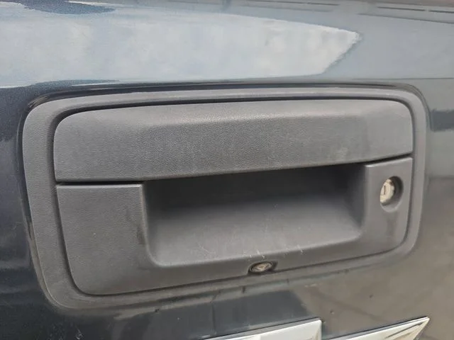 Used 2018 Gray Chevrolet LT image 13
