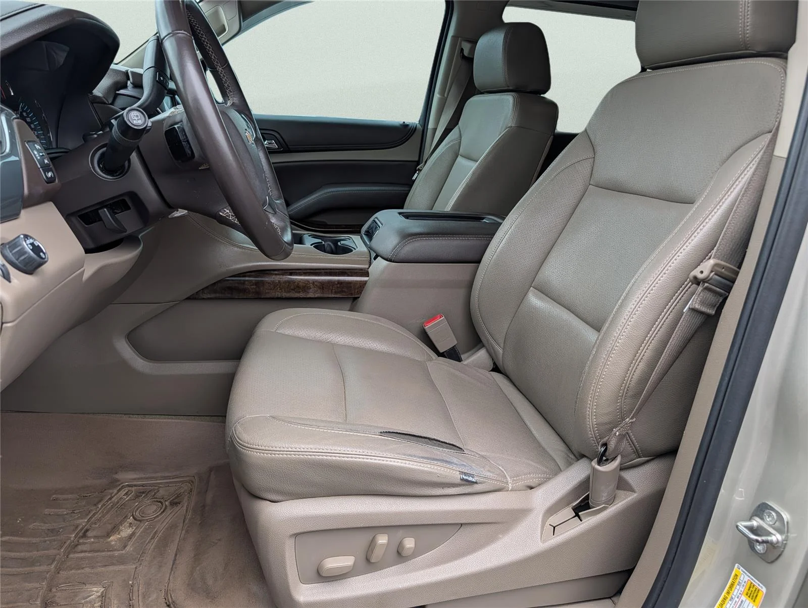Used 2016 CHAMPAGNE SILVER METALLIC Chevrolet LS image 9
