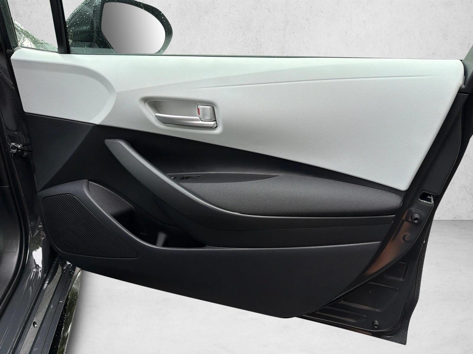 New 2026 Underground Toyota SE image 14