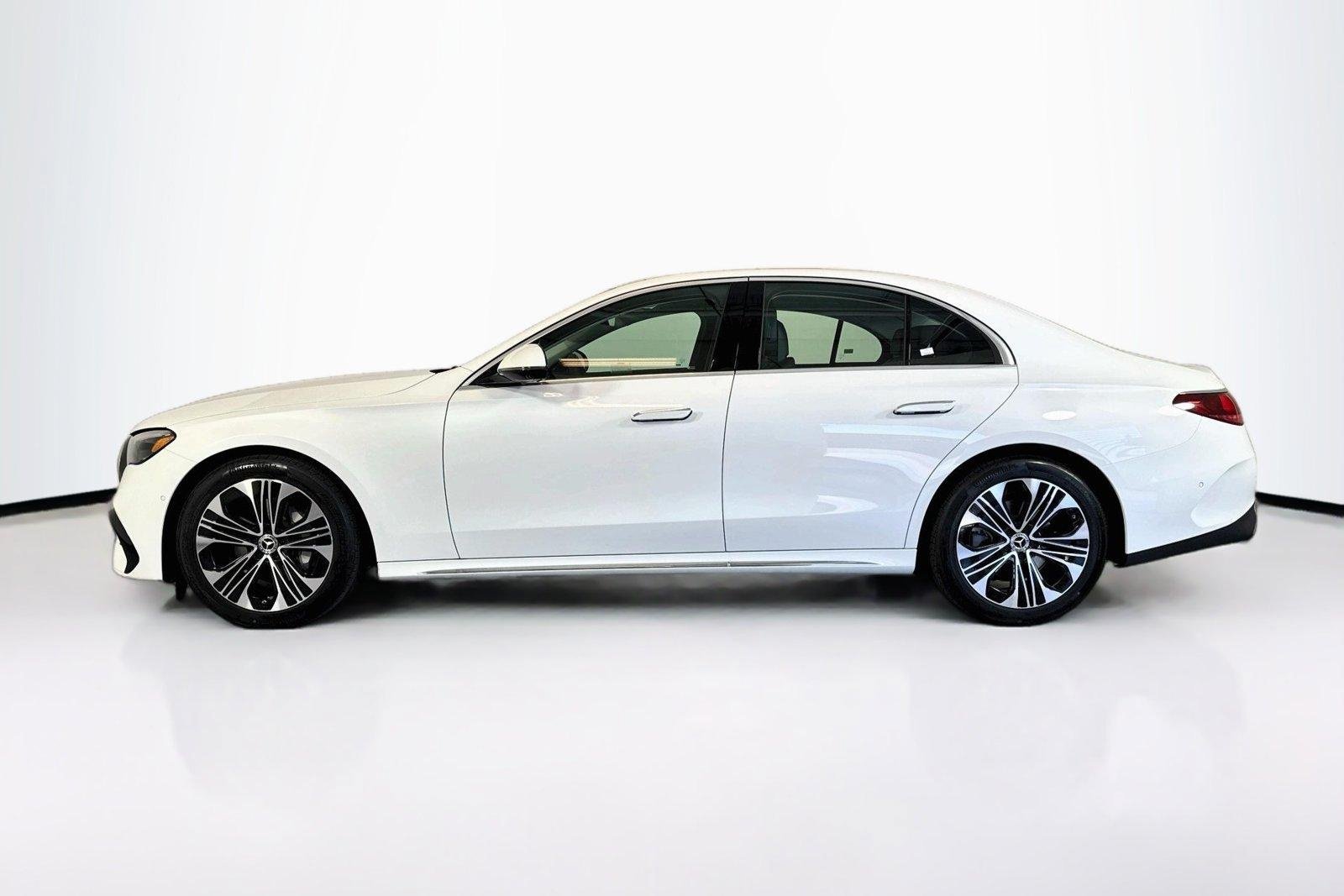 New 2026 Manufaktur Moonlight White Metallic Mercedes-Benz E 350 image 8