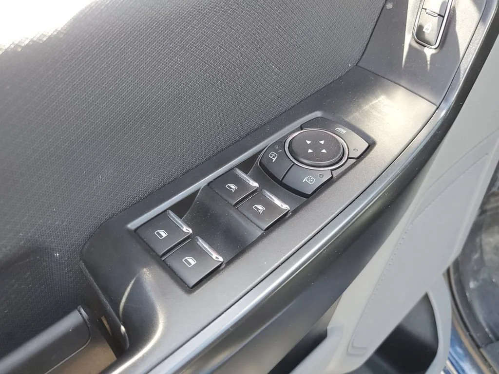 Used 2022 Blue Ford XL image 27