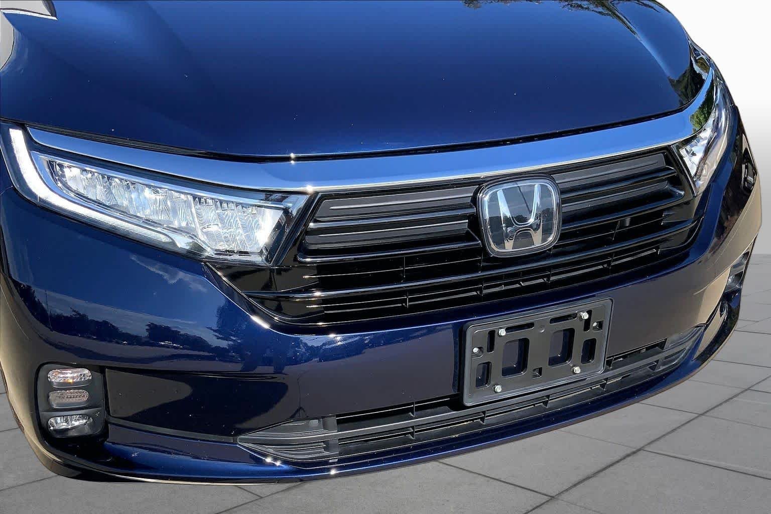 Used 2022 Obsidian Blue Pearl Honda EX-L image 31