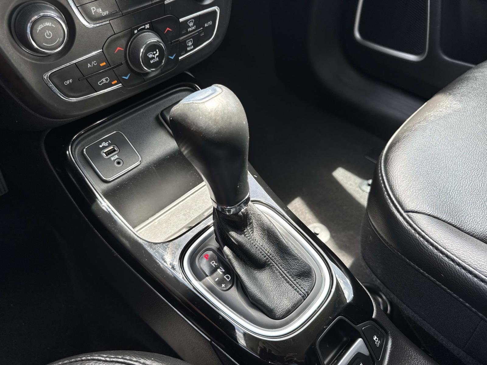 Used 2021 White Clearcoat Jeep Altitude image 26