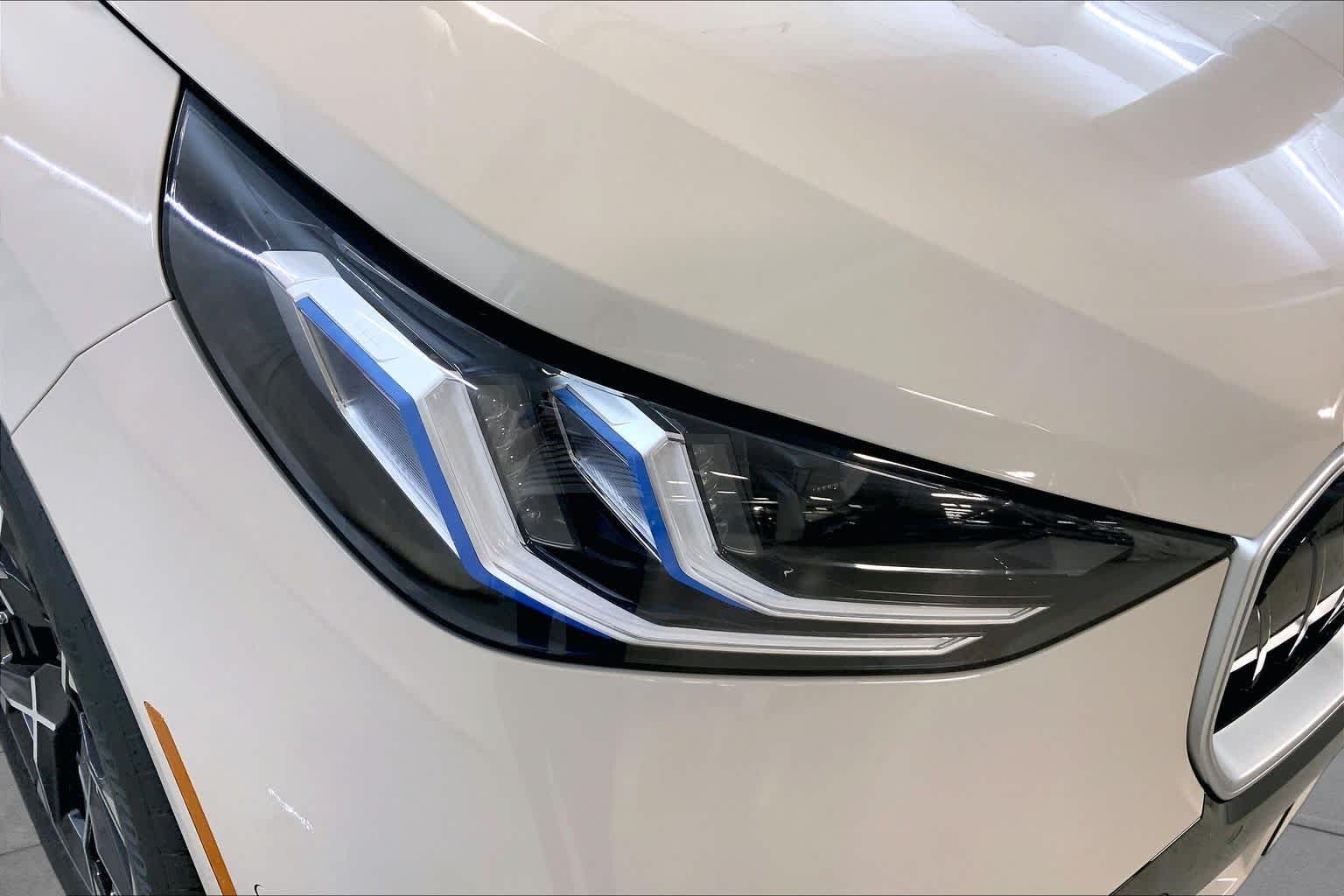 New 2026 Dune Grey Metallic BMW 30 xDrive image 13