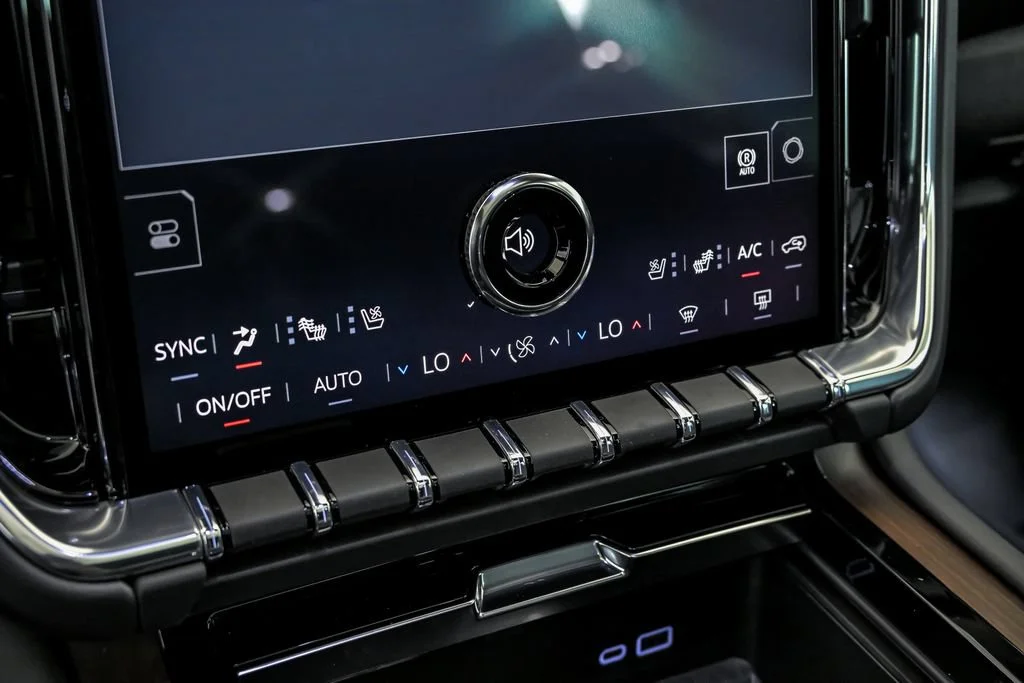 2026 GMC Yukon XL Denali - Photo 19
