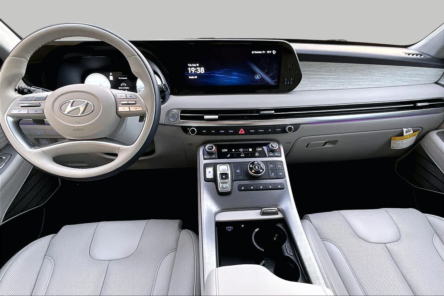Used 2024 Sierra Burgundy Hyundai Calligraphy image 15
