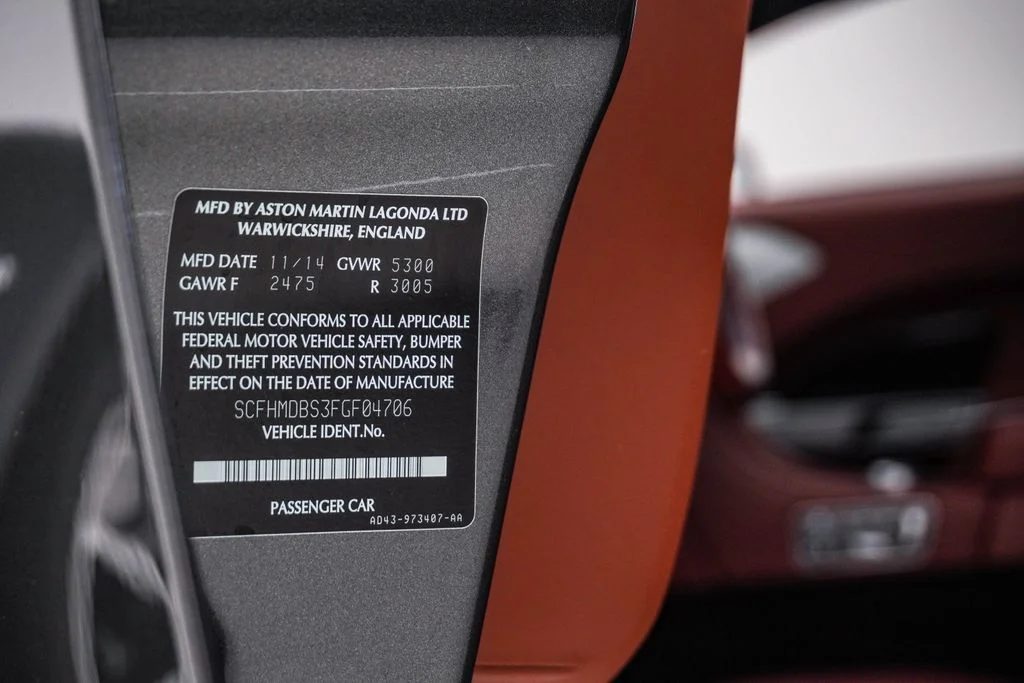 Used 2015 Meteorite Silver Aston Martin  image 38