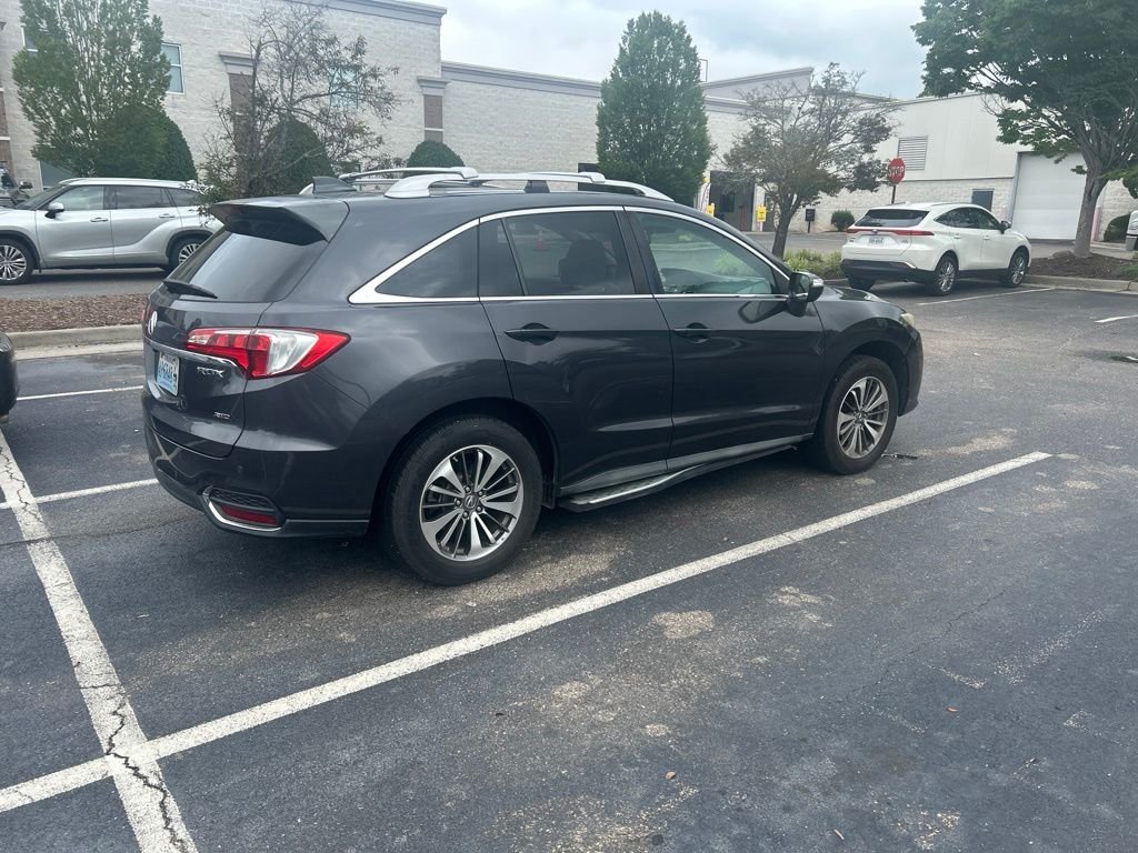 Used 2016  Acura Base image 3