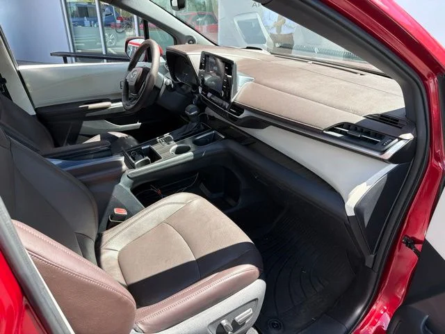 Used 2022 Red Toyota Platinum image 10