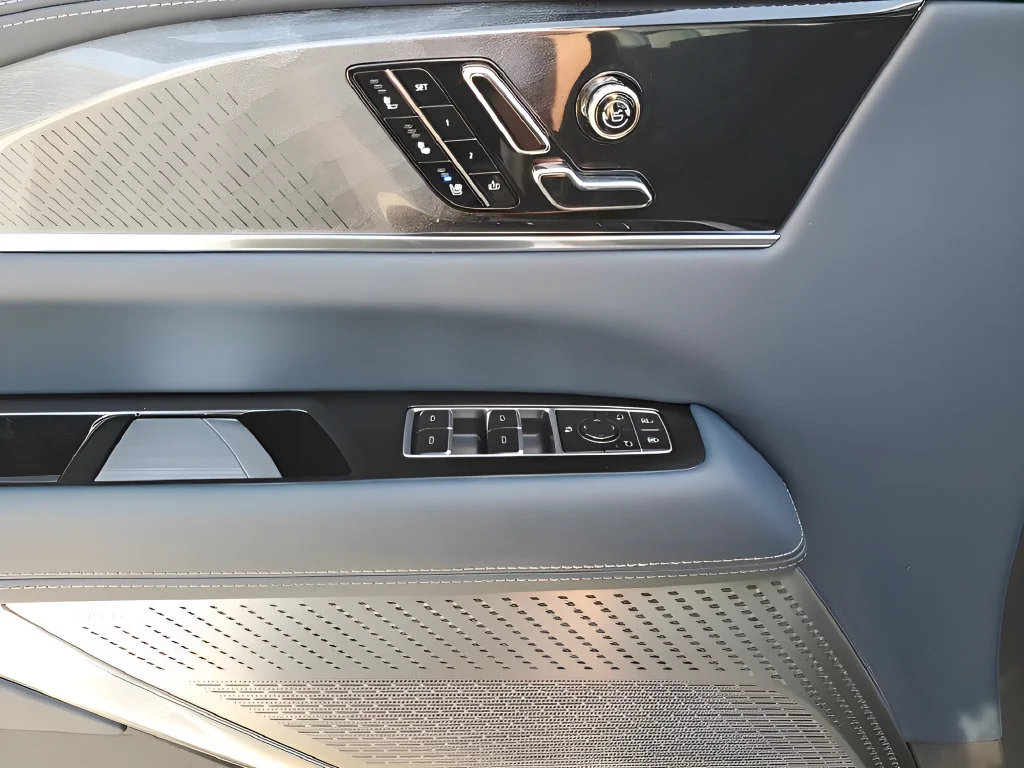 2026 Cadillac Escalade IQL Premium Sport - Photo 34