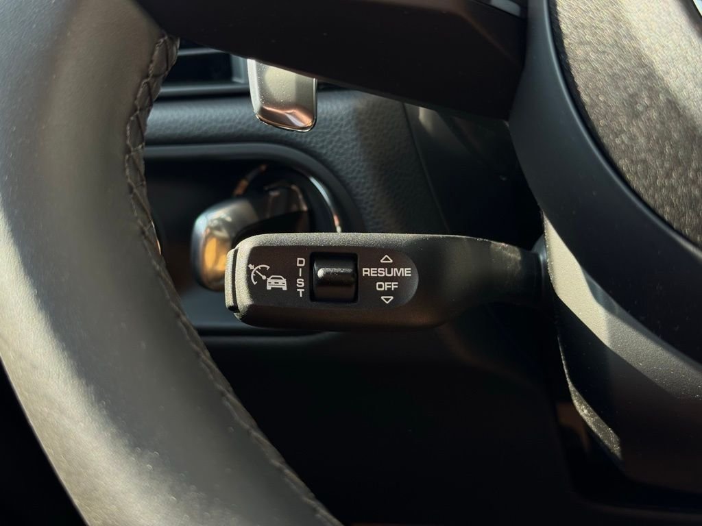 2025 Porsche Macan - Photo 42