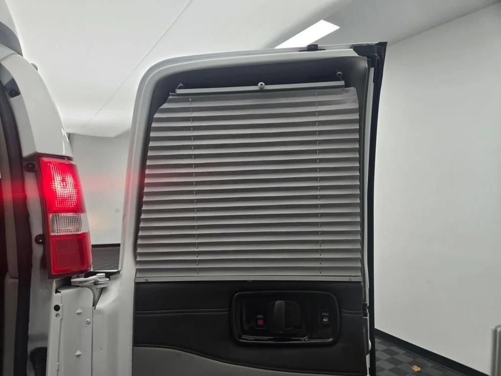 Used 2020 Summit White Chevrolet WT image 9